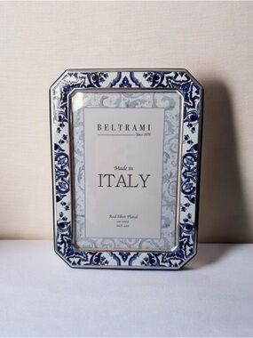 Blue & White Decorative Photo Frame for 4”x6” made in Italy